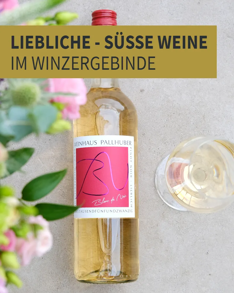 Flasche Wein und Blumen