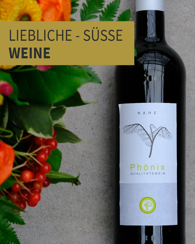 Flasche Wein und Blumen