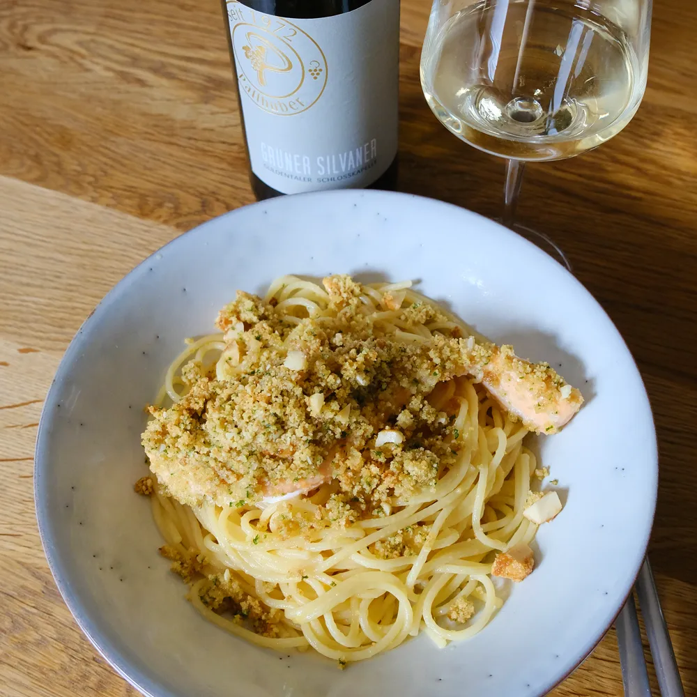 Spaghetti in Zitronenbutter mit Lachs